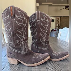 Rocket Dog Brown Western Style Cowboy Boots Women’s Size 7.5